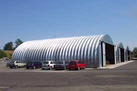 Hangar vista laterale